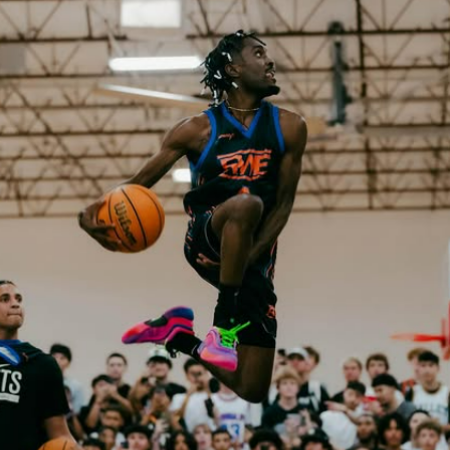 D'Aydrian Harding keeps love low-key and private.